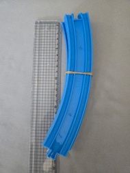 Tomy Plarail R-09 雙軌外彎軌道
