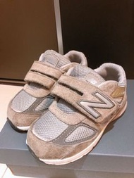 二手正品  new balance 時尚潮流  W IV990GL5 灰色 童鞋 尺寸 13.5cm