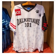 tshirt the words "DALMATIANS 101" are on the front.