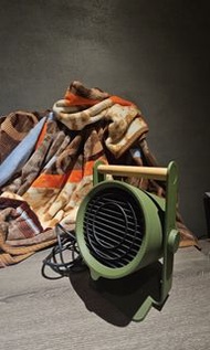 [Bruno]天然木手持陶瓷冷暖兩用電暖器／軍綠色