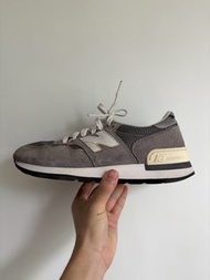 New balance 990v1 GRY us 9.5 eur 43
