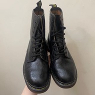 英國製真正老馬汀 90年代馬汀 馬汀大夫Dr.Martens 1460 古董鞋靴八孔馬汀鞋馬丁靴dr Martin UK4古著搭配 復古穿搭 皮鞋學生鞋 vintage 早期古董  made in England MIE