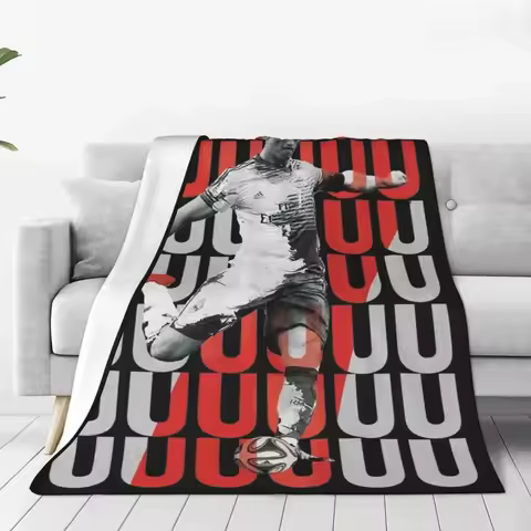 Siuuuuuu Cristiano Ronaldo Cr7 Football Fuzzy Blankets Awesome Throw Blanket for Sofa Bedding Lounge