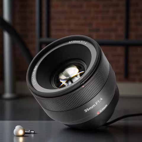 7artisans AF 35mm F1.4 Large Aperture Camera Prime Lens for Humanities Photography with Fujifilm XF-