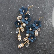 Navy blue flower jewelry set, Wedding earrings, Bridal dark hair clip set