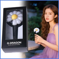 Glow Wands and Keyring Glow Wand Daisy Bag Charm Keychain Party Decorations with 7 Colors for Themed