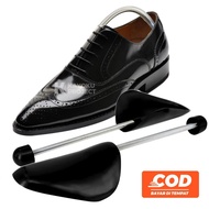 SADDLE SHOES SHOE TREE/ SHOE HADDLE SHOES