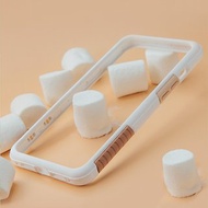 送品牌掛繩 iPhone 13 系列 NMD抗汙防摔手機殼-白焦糖奶茶