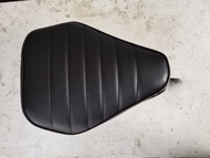 เบาะรถมอเตอร์ไซค์แบบมีแผ่นรองเหล็ก รุ่น Golden City Small Monkey 50Q ของ JC Golden City 70-7MONKEY อ