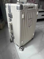 全新正品Lee輕奢復古拉桿箱 大容量旅行箱20/24/26寸登機箱萬向輪密碼鋁框行李箱(貨號：gl1fwv)