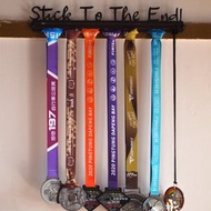 工業風質感英文字母獎牌掛架、獎牌架、寬40cm、收到凌亂獎牌、增