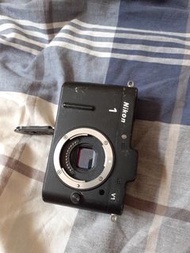Nikon 1 V1 Mirrorless Camera, 不管好壞，不設試機！
