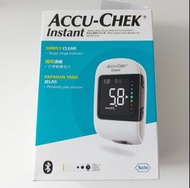 全新羅氏無線血糖機 Accu-Chek Instant 逸智血糖機套裝  套裝包括： Accu-Chek Instant 逸智血糖機 1部  Accu-Chek Softclix 採血筆 1支  Ac
