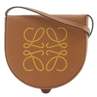 โลเว่ LOEWE กระเป๋าสะพายไหล่ Heel pouch mini อานาแกรม (Anagram) กระเป๋าเพาช์ 102027 หนัง สีน้ำตาล สะ