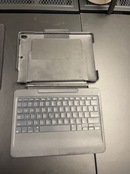 Logitech iPad Slim Combo Keyboard
