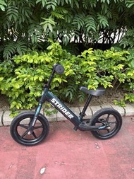 Strider 兒童平衡車