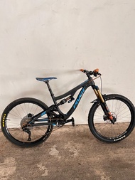 Pivot Firebird Carbon 軟架山地車