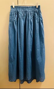 日本品牌Three dots 藍色純棉褶皺半截裙 （Yen價30,800円）