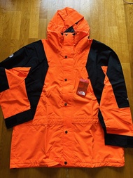 Supreme x The North Face Mountain Light Jacket Orange (聯名外套)