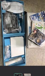 Nintendo Wii 遊戲機 + Wii Fit Plus （with English Description)