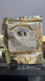 Feline Instincts My Natural Cat 包裝穿了小孔