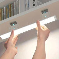 ไฟกลางคืน LED ไร้สายเซ็นเซอร์ตรวจจับการเคลื่อนไหวเหมาะสำหรับตู้ไฟตู้เสื้อผ้าในห้องนอน3สีแบบบูรณาการ