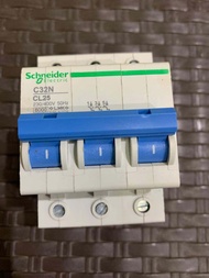 MCB 25 Amper 3 Pase Schneider Original 100%