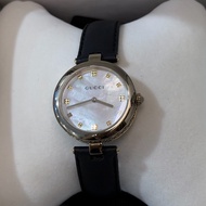 🌟GUCCI Diamantissima 32mm 母貝面盤女錶 YA14140