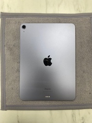 可當全新 M1 iPad Air 5 WiFi 64GB 紫色 完全無花 香港行貨 有Apple Care+保養到2025年10月3號 充電次數76次 電池100% 淨機 不議價 可預約到門市睇機