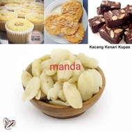Kacang kenari kupas
