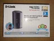 D-Link  Wireless AC1200 Dual Band Gigabit Cloud Router