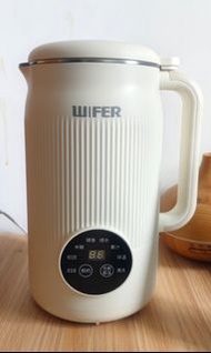【特價】全自動破壁豆浆機  一按即飲 自動清洗 香港三脚插  現貨