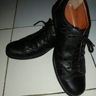 Sepatu Pantofel (Bally)