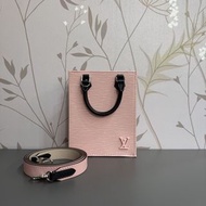 LV Petit Sac Plat