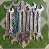 Wrench with 2 open ends (wrench with 2 open ends) made in Japan.