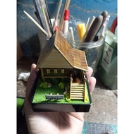 Mandar Prov House. WEST SULAWESI diameter 8*8*8cm