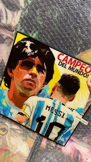 S SIZE 清貨掛畫📦 Lionel Messi 美斯 & Diego Maradona 馬勒當拿  /連框掛畫 /背後附掛鉤 /盤點清貨 /SALE /成本價 /全新 NEW /SF到付