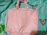 粉色筆電手提包
