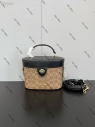 COACH 蔻馳 女士 新款高級盒子包化妝包
