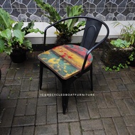 Kursi Cafe Besi Kombinasi Kayu Jati Minimalis Vintage Bekas Kapal