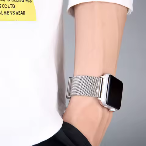 Luxury Rose Gold Stainless Steel Watchband for Apple Watch 6 5 4 3 2 1 SE Magnetic Metal Mesh Strap 