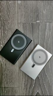 🌟（現貨）🌟（送鋼化膜）（其他型號請咨詢送磁吸圈）（送免費順豐）超薄強力磁吸Magsafe無線充電尿袋11mm，適合任何手機無線充電型號，雙向磁吸充電，LED電量顯示，帶充電磁吸動畫，顯示電量，適用於