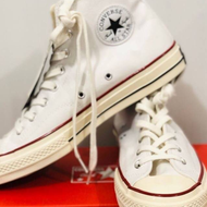 รองเท้าผ้าใบหุ้มข้อ  Converse  All  Star