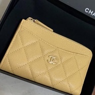 chanel 23B小雞黃荔枝皮芯片款L型卡片零錢包