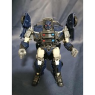 Fodder Transformers tlk Barricade deluxe size