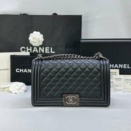CHANEL 黑銀小羊皮BOY 25