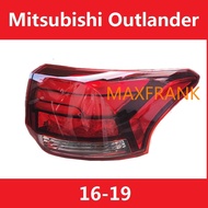 FOR Mitsubishi Outlander 16-19  TAILLIGHT TAIL LIGHT TAIL LAMP BRAKE LIGHT BACK LIGHT