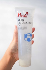 เจลขัดขี้ไคล มูดส์ เคลียร์ สกิน 350ml. สูตรนม