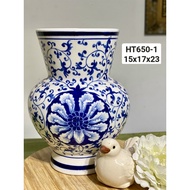 Hand-painted Bat Trang ceramic vase with unique motifs GL09