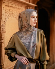 Heaven Lights - Agra Scarf - Hijab Segi Empat